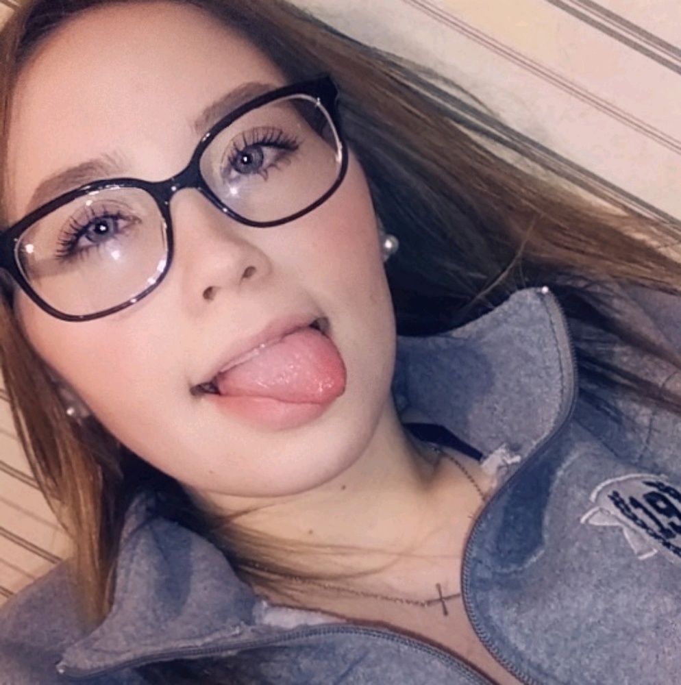 Meet your Posher, Macie